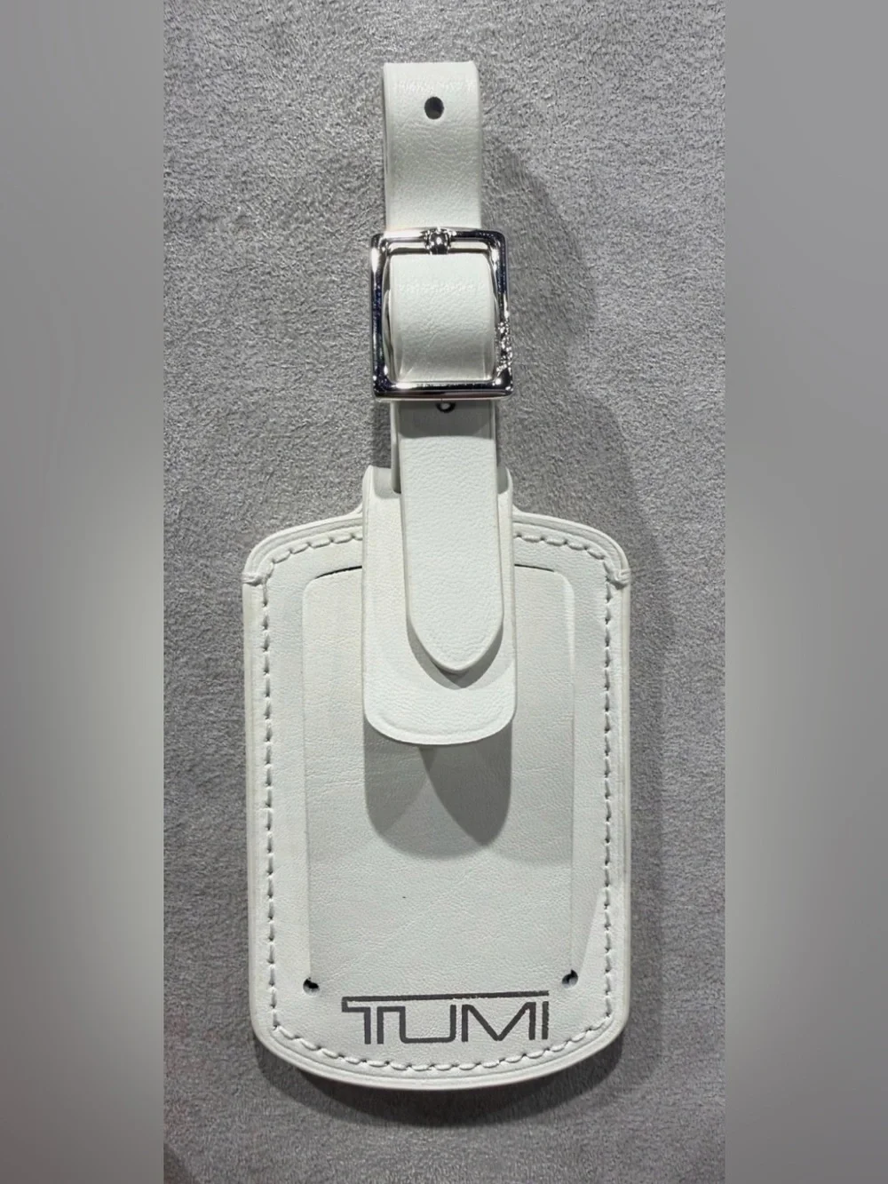 NEW IN BOX Tumi 3.625” x 2.25” Leather Luggage Name Tag w/ Buckle - IVORY WHITE
